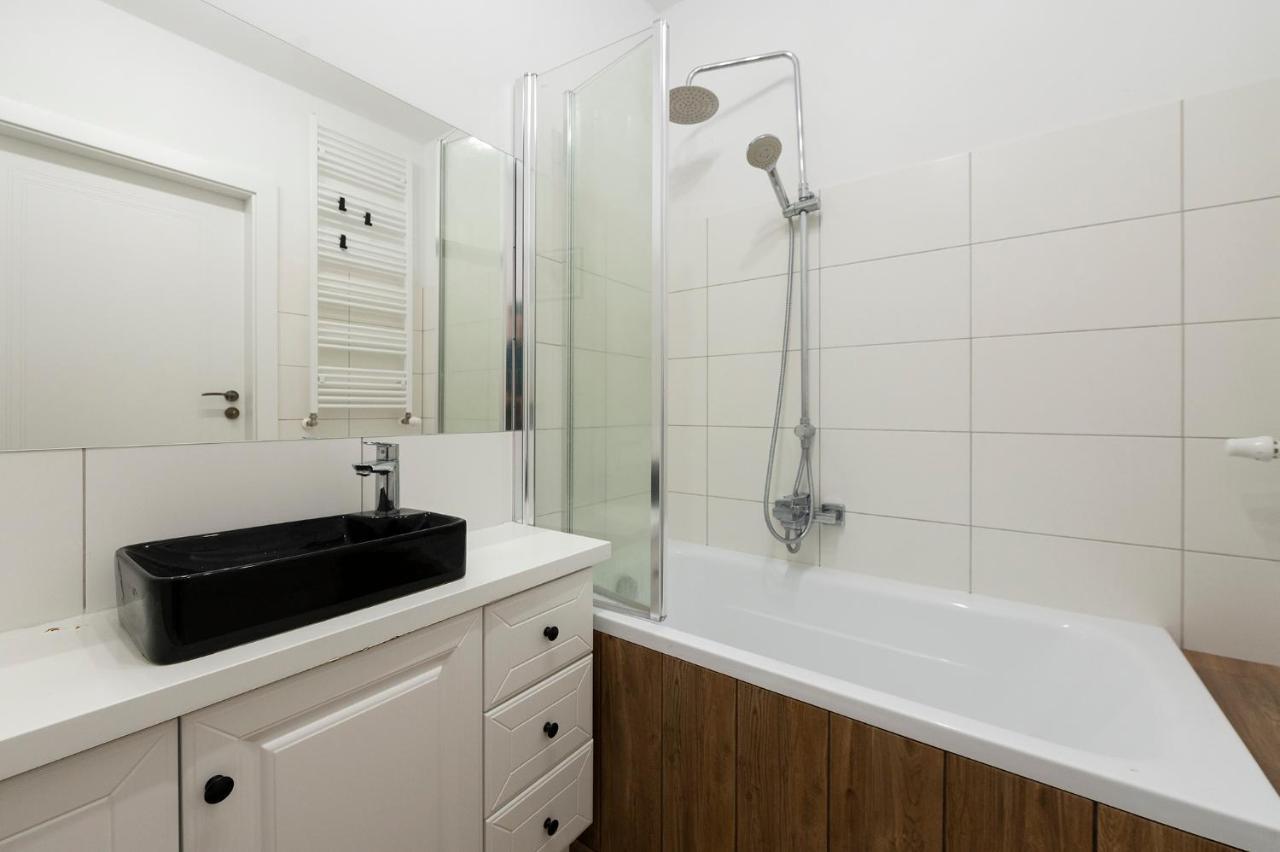 Apartment Luxury In -7- Bright-secured-freeparking Lodz (Lodz)